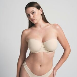 Skims Fit Everybody Strapless Bra Womens 34DDDD Sand